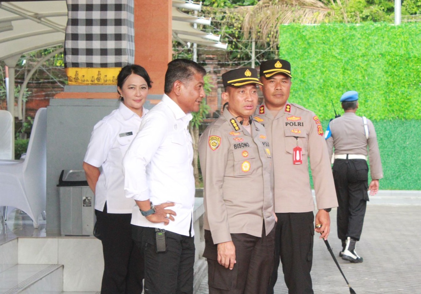 Dampingi Wakapolda Bali Kapolres Bandara Ngurah Rai Sambut Pangdam IX Udayana Yang Baru