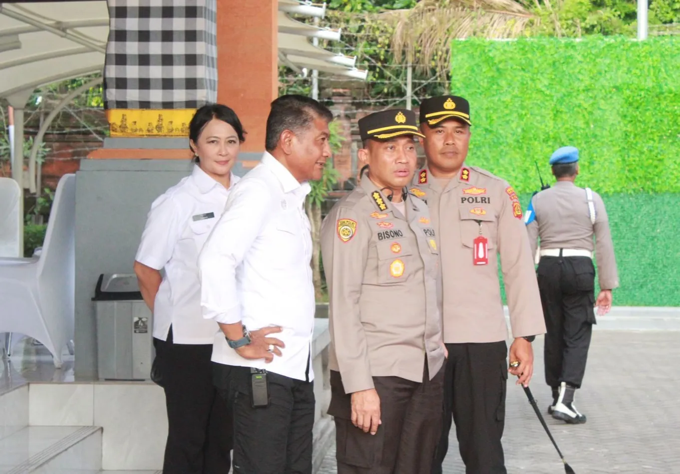 Dampingi Wakapolda Bali Kapolres Bandara Ngurah Rai Sambut Pangdam IX Udayana Yang Baru
