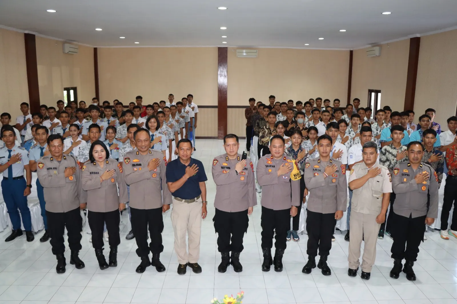 Polres Buleleng Sosialisasi Penerimaan Calon Anggota Polri T.A. 2024 Bersama Ro SDM Polda Bali