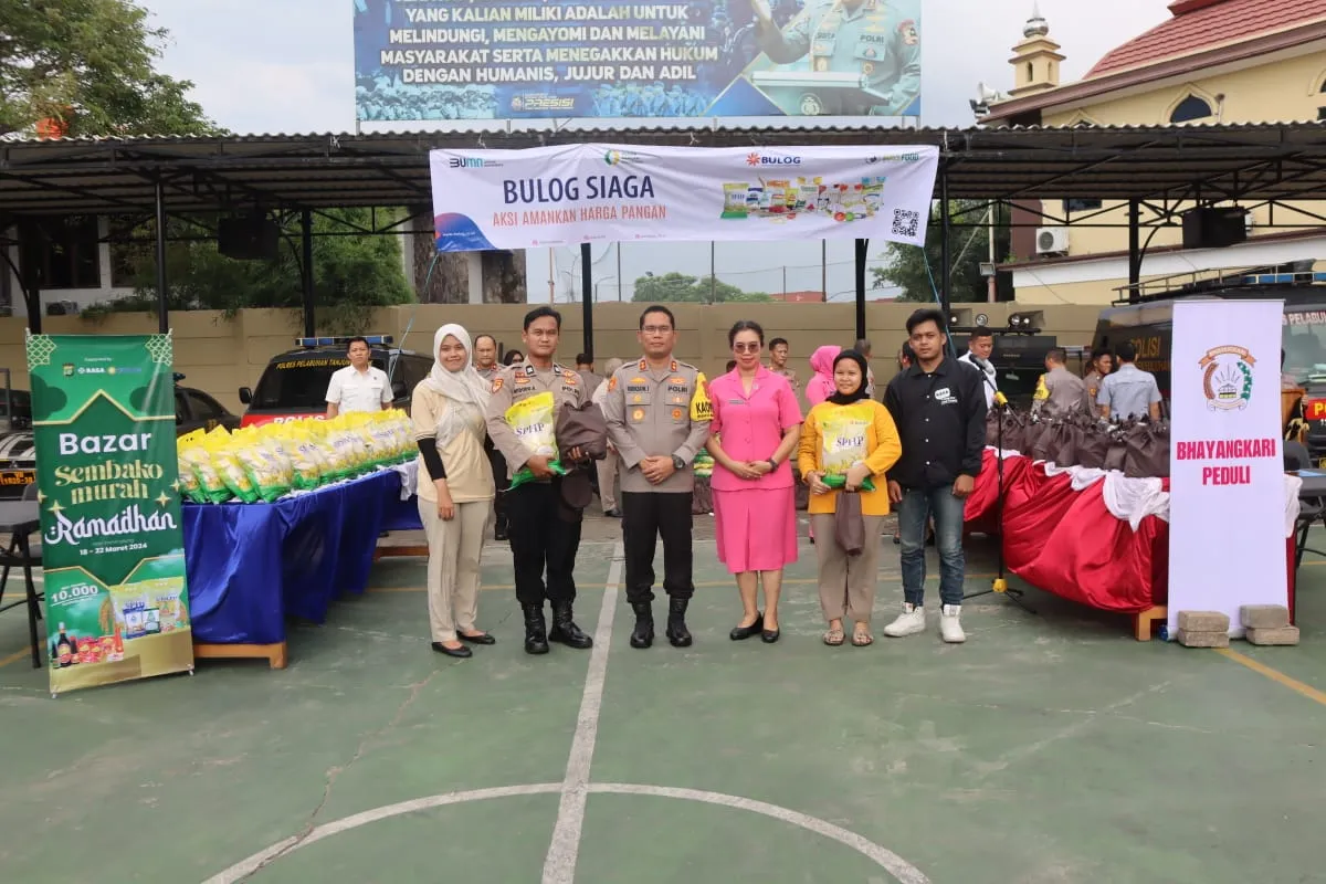 Polres Pelabuhan Tanjung Priok Gelar Bazar Sembako Murah Ramadhan