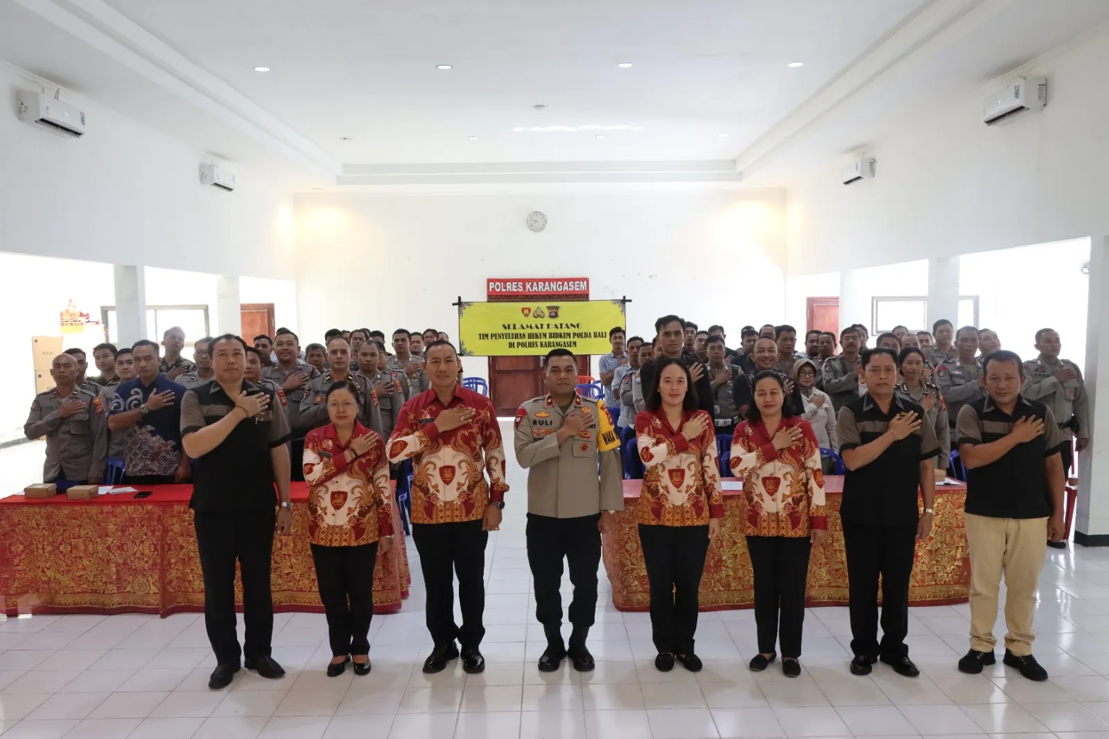 Wakapolres Karangasem Terima Tim Bidkum Polda Bali untuk Penyuluhan Hukum di Aula Kanya Badra Paramartha