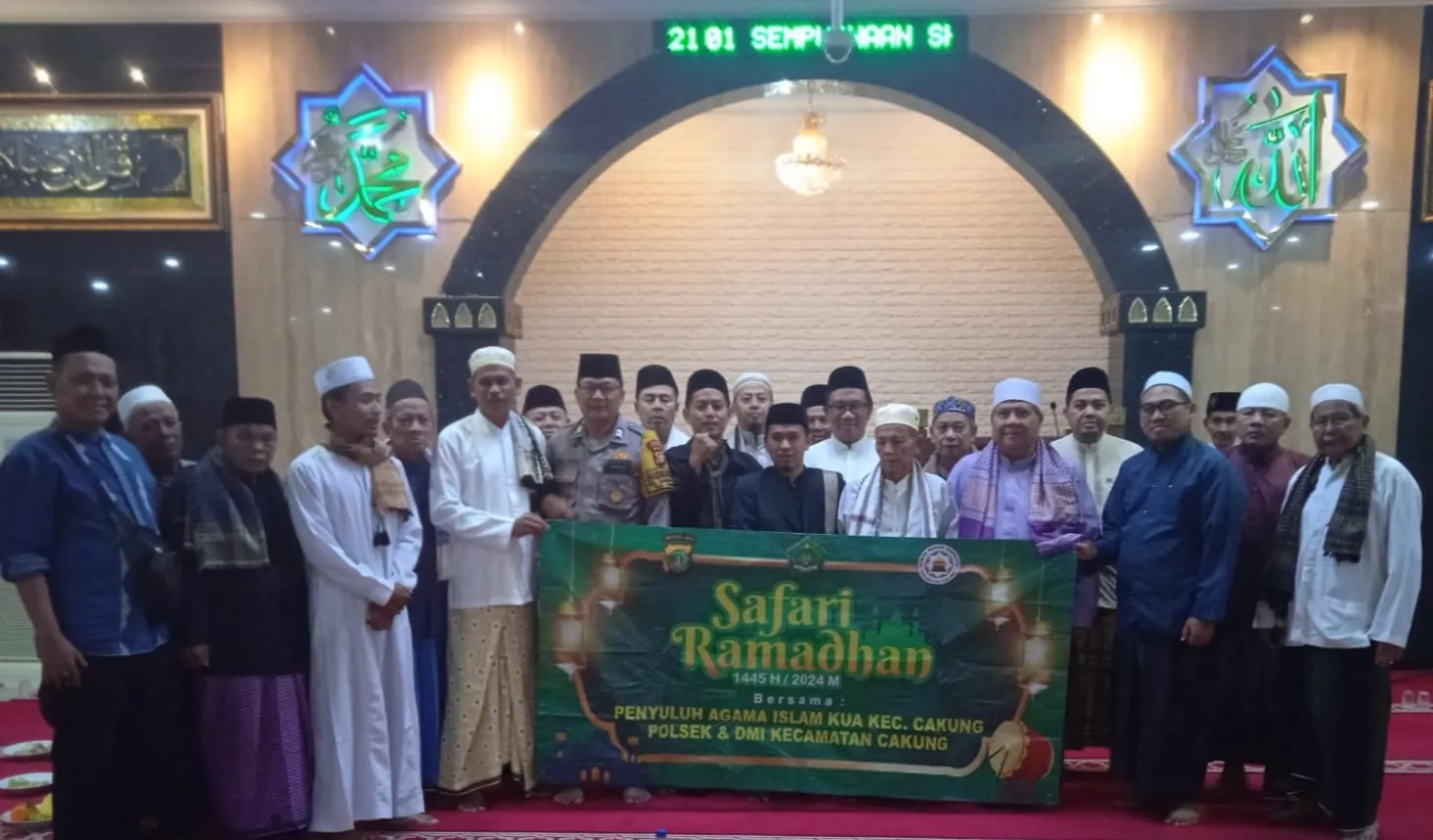 Sinergi Bhabinkamtibmas Polsek Cakung Bersama KUA Cakung Safari Ramadhan Dengan Sholat Tarawih