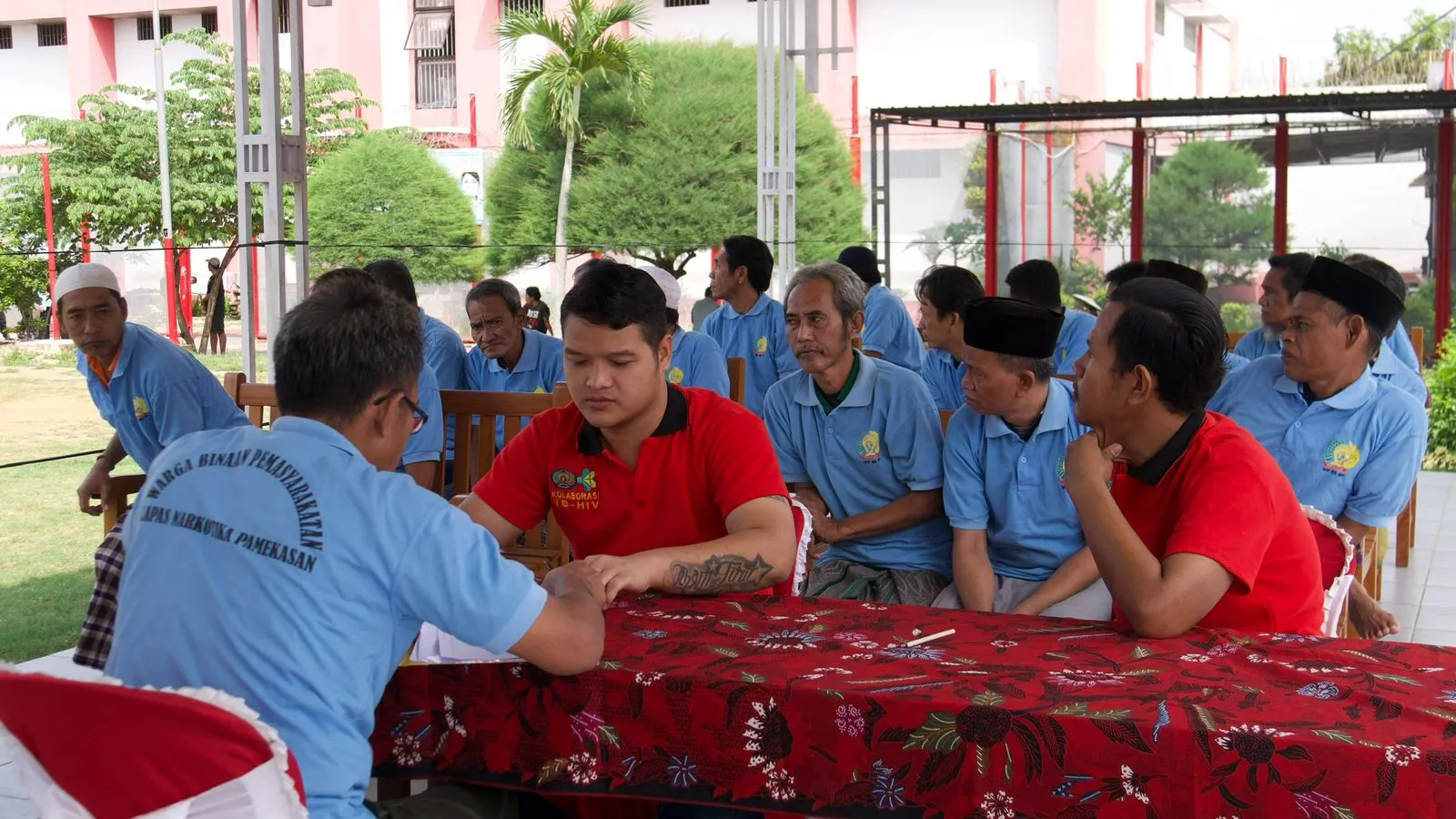 Semarak HBP 60 Lapas Narkotika Kelas IIA Pamekasan Kanwil Kemenkumham Jatim Gelar Pelayanan Kesehatan Proaktif Kepada WBP