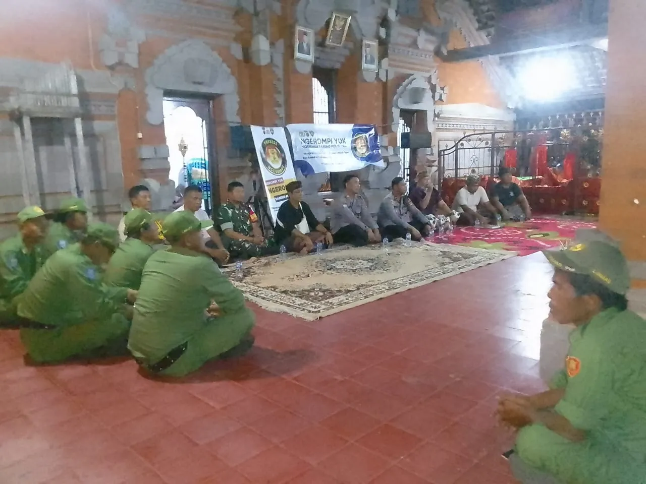 Polres Klungkung Ajak Linmas dan Bankamda Ngeronda Bareng Ciptakan Kamtibmas Jelang Hari Raya Idul Fitri 1444 H