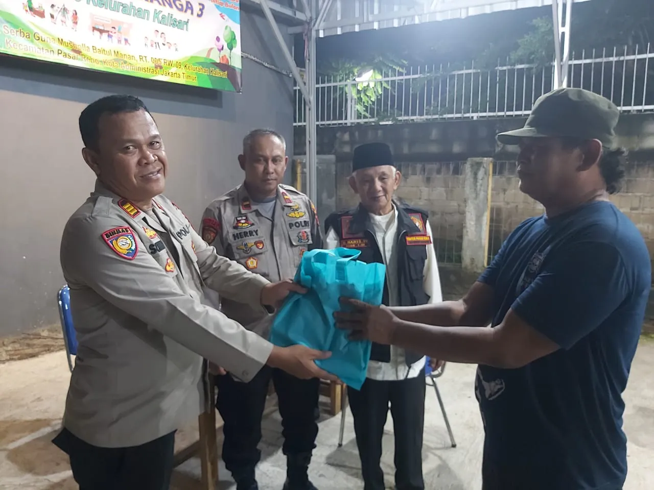 Pererat Silaturahmi di bulan Ramadhan, Polsek Pasar Rebo dan Pokdarkamtibmas Buka Puasa Bersama
