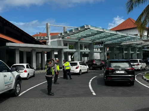 Polres Bandara Ngurah Rai Terus Pantau Pergerakan Arus Balik Lebaran