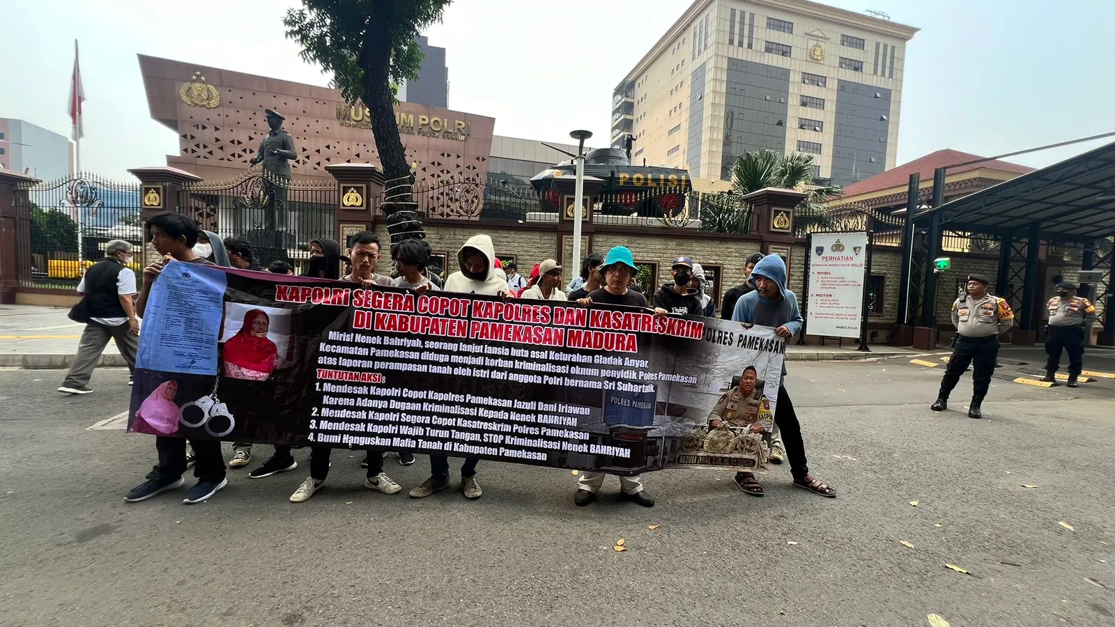 Tak Peduli Puasa, Pamekasan Progres Demo Mabes Polri Buntut Kasus Nenek Bahriyah