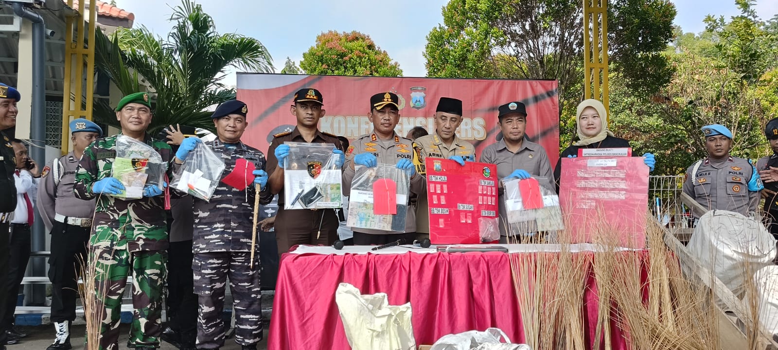 Operasi Pekat Semeru 2024 Polres Bangkalan Amankan Dua Belas Tersangka Dari Tiga Kasus