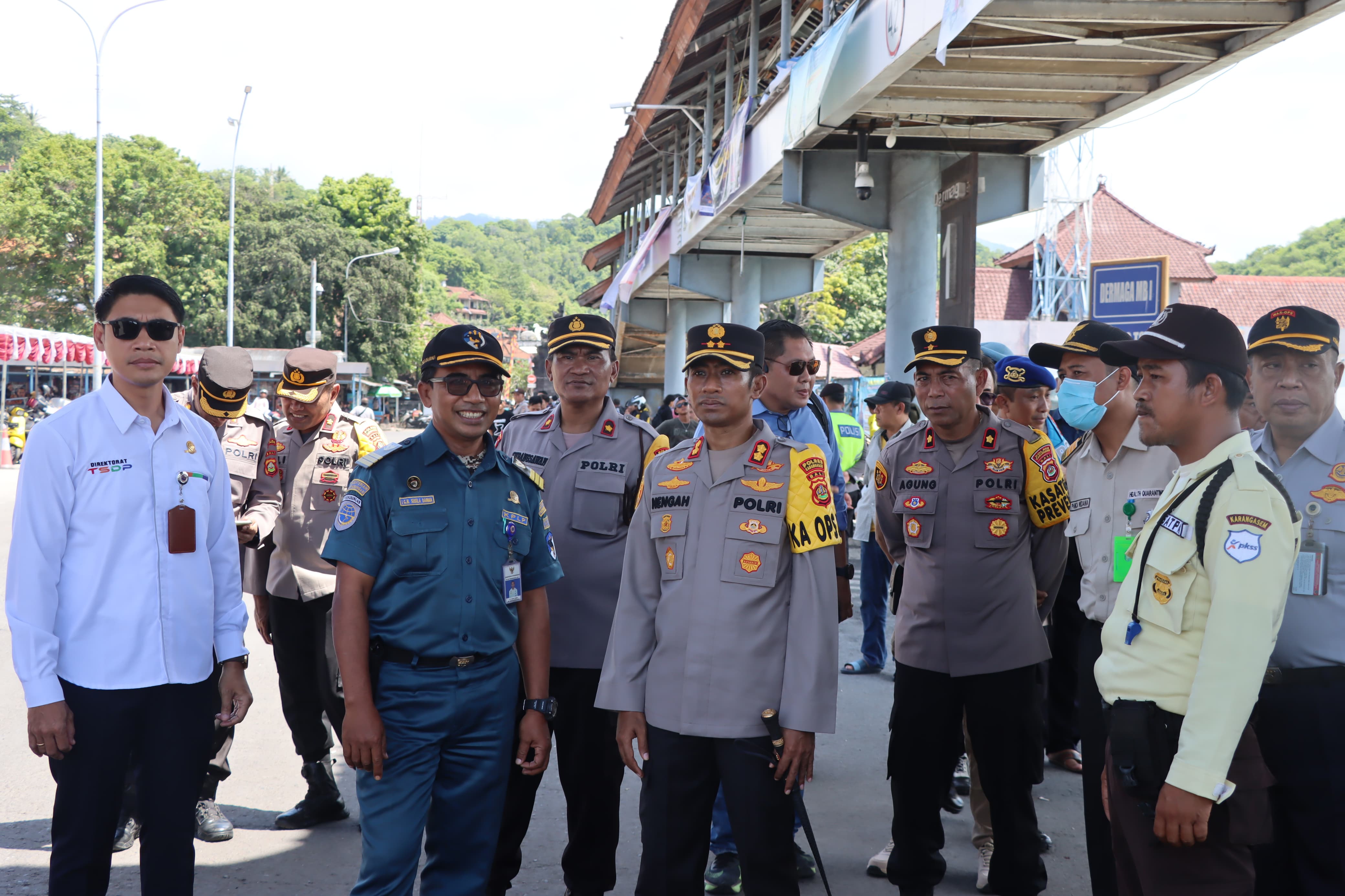 Polres Karangasem Siaga di Pelabuhan Padangbai Antisipasi Puncak Arus Mudik