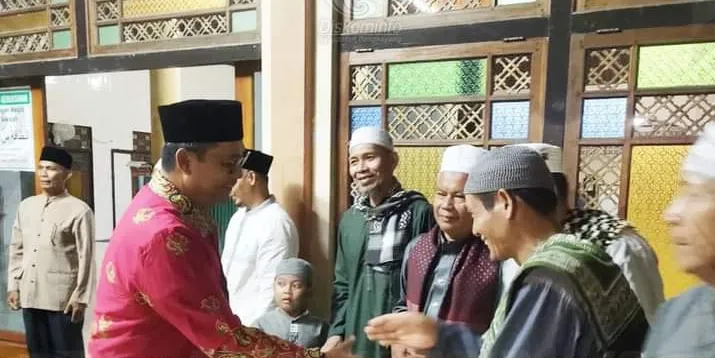 Bupati Bengkayang Melepas Pawai Keliling Malam Takbiran Menyambut Idul Fitri 1445 Hijriah 2024