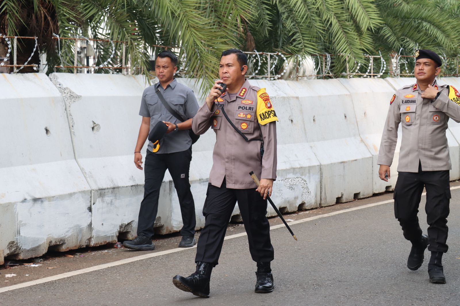 TNI - Polri Terjunkan 4.266 Personel Gabungan, Siap Amankan Rapat Pleno Penetapan Presiden Dan Wakil Presiden RI Terpilih Pemilu 2024 di KPU RI