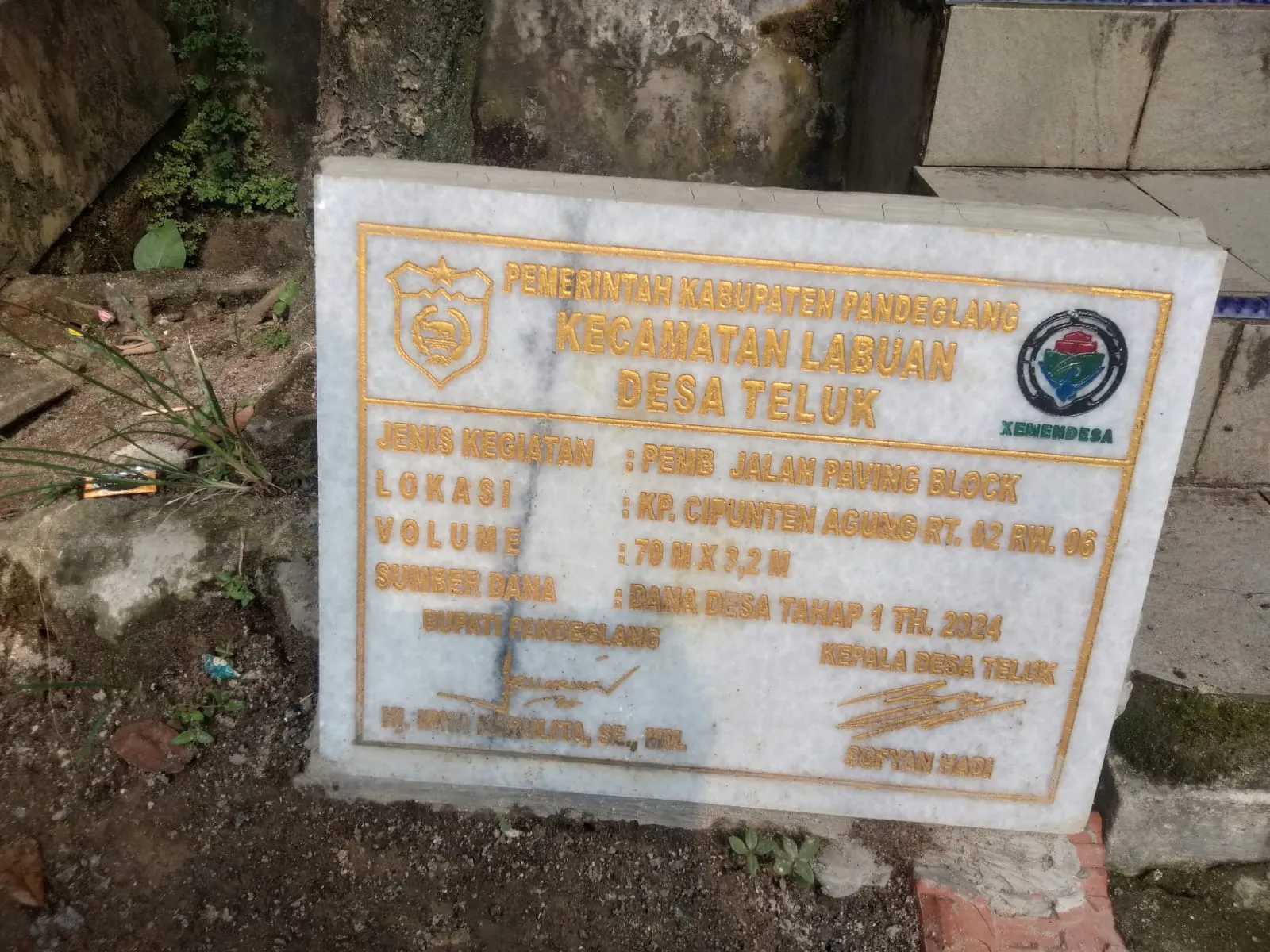Masyarakat Apresiasi Pemdes Teluk Atas Pemasangan Paving Blok di Kampung Cipunten Menggunakan Anggaran Dana Desa Tahap 1 Tahun 2024