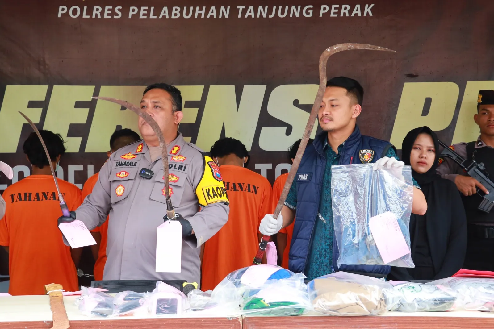 Enam Pelaku Kasus Tawuran Maut di Jalan Wonokusumo Surabaya Berhasil Dibekuk Satreskrim Polres Pelabuhan Tanjung Perak 