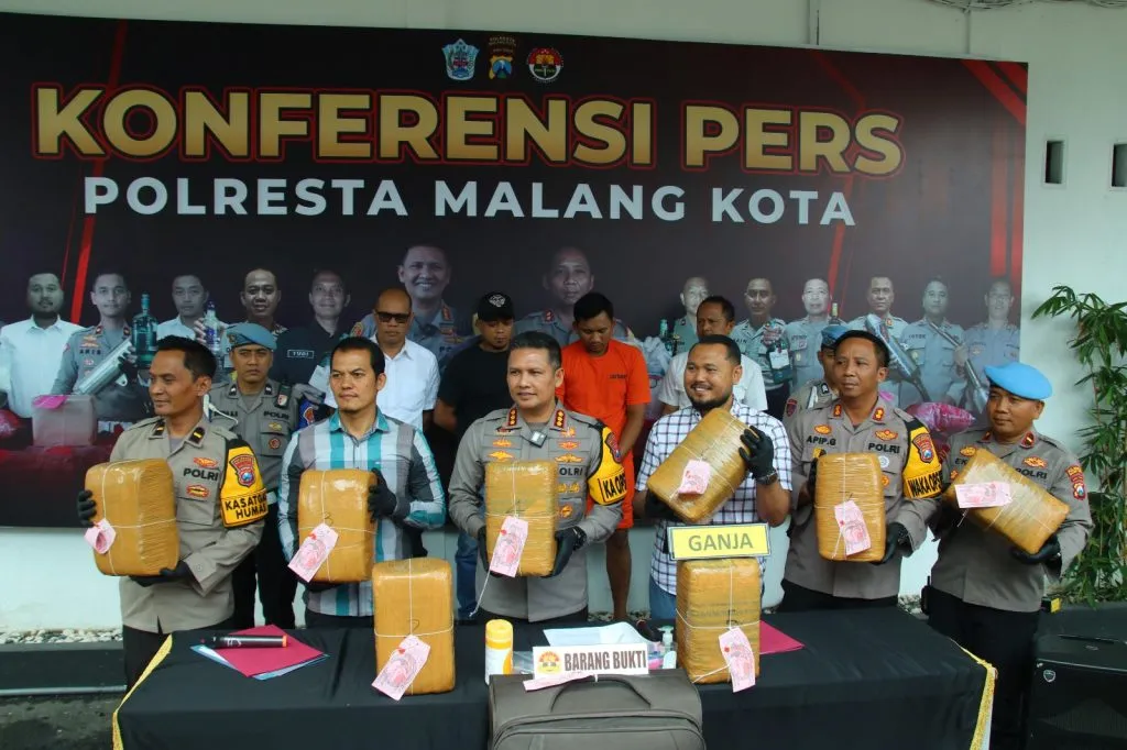 Menyala Komandan !!, Polresta Malang Kota Ungkap Kasus Ganja 42 Kilogram, Tersangka Terancam Hukuman Mati
