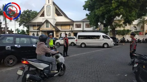 Polres Kawasan Bandara I Gusti Ngurah Rai Amankan Kenaikan Yesus Kristus, di Gereja Ekklesia dengan Personil Gabungan