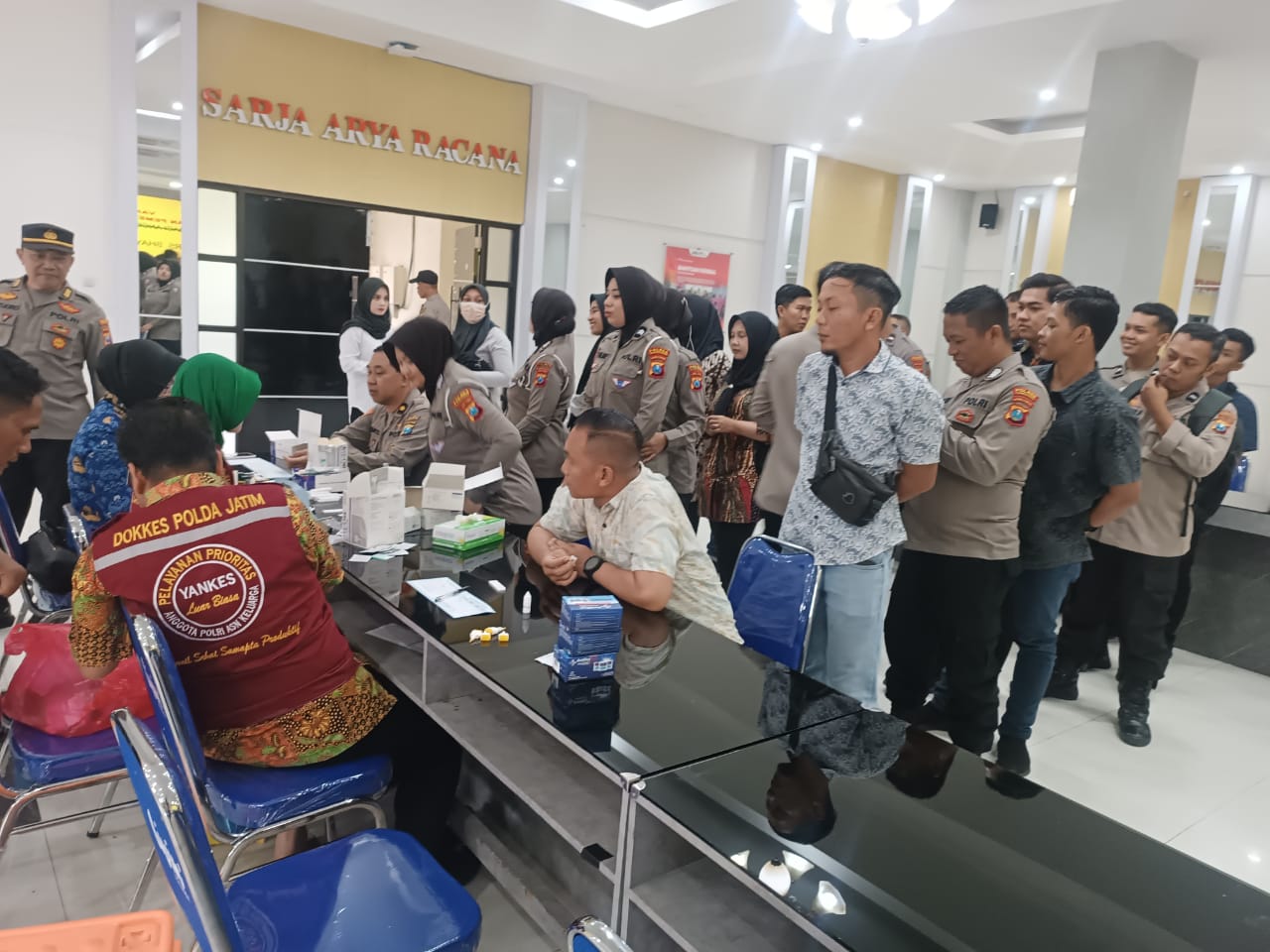 Ratusan Personel Polres Tulungagung Mendapatkan Vaksin Untuk Jaga Kesehatan