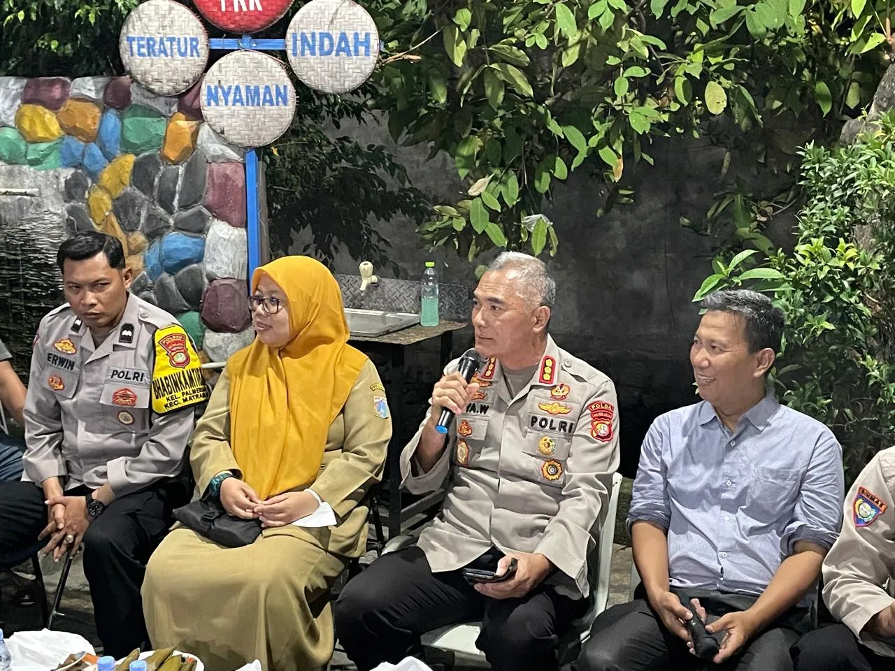 Dirbinmas Polda Metro Jaya Gelar Giat Cooling System dan Silaturahmi Dengan Warga RW 08 Palmeriam Matraman