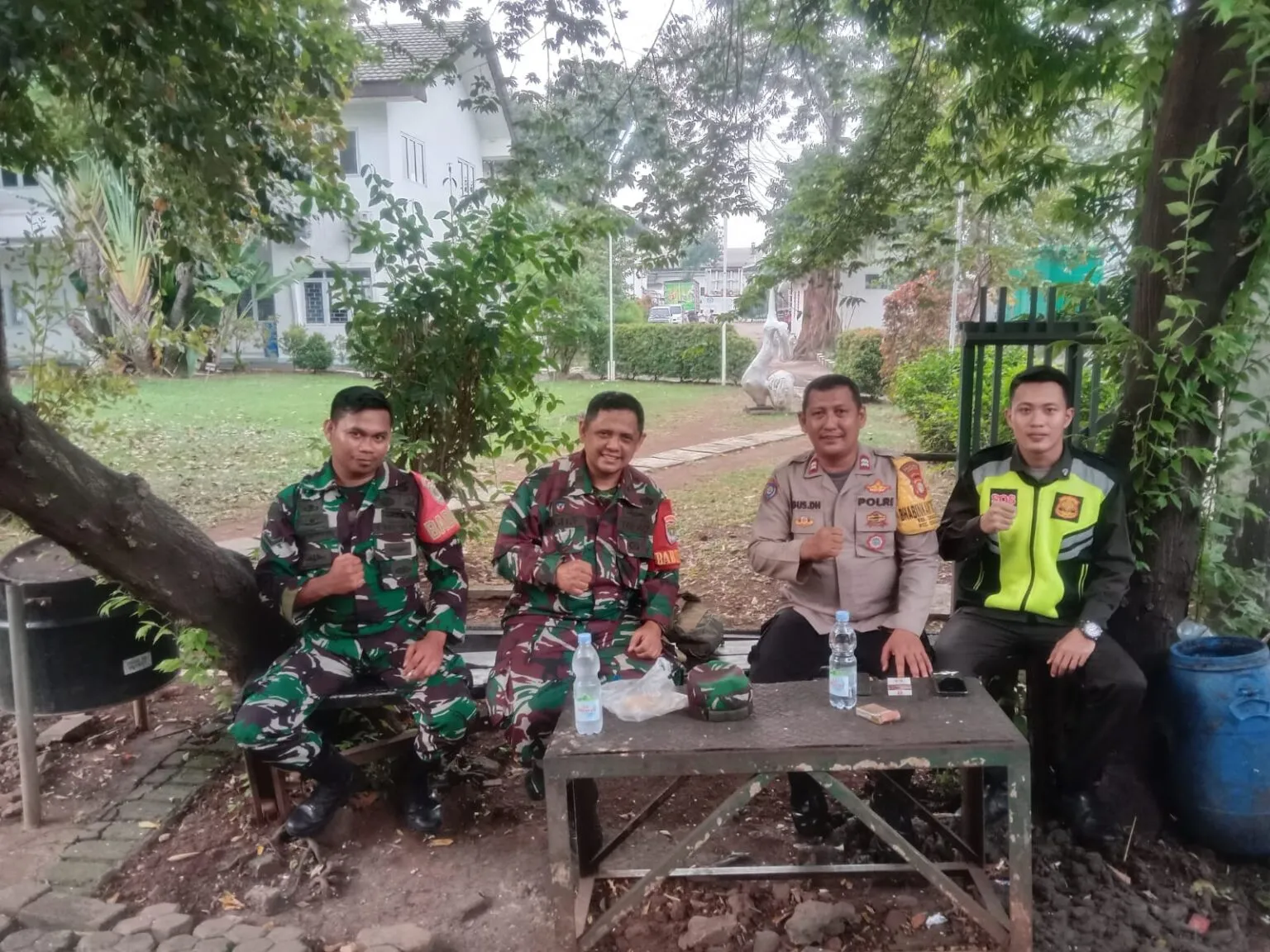 TNI – Polri Gelar Sambang Kamtibmas ke Petugas Kamling