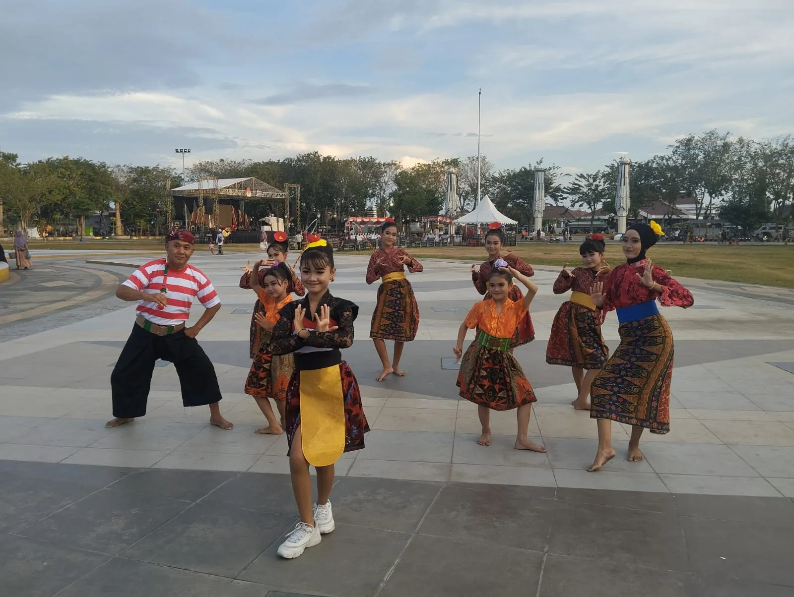 Sanggar Kharisma Bahari Asal Sampang - Madura, Rutin Membuat Video Klip Tari Daerah dan Lagu Daerah
