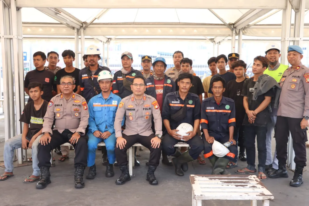Jum'at Curhat Polres Pelabuhan Tanjung Priok Bersama Cleaning Service JICT I dan Komunitas Kernet Trailer