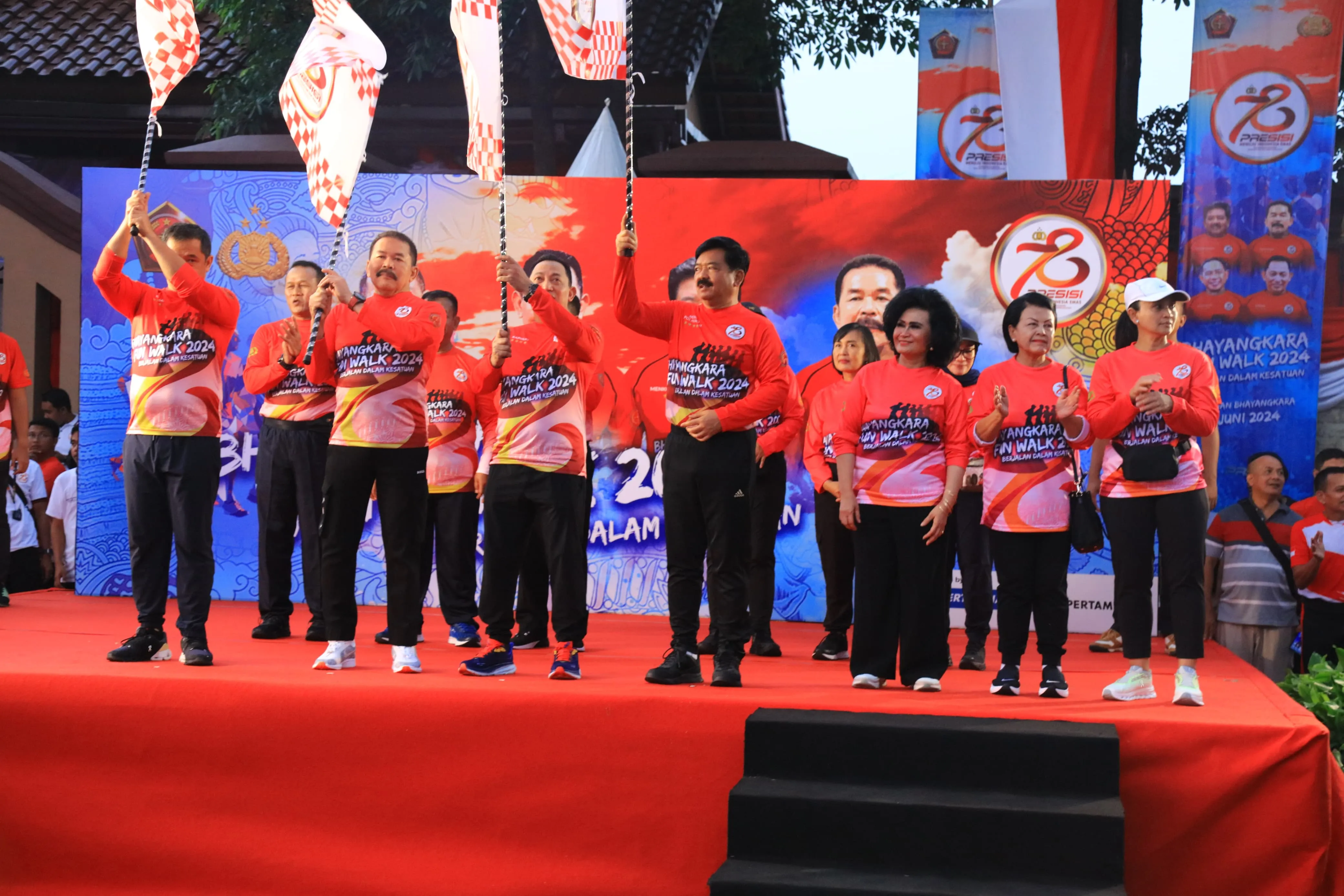 Kapolri Buka Bhayangkara Fun Walk 2024: Bersama Bergerak Untuk Persatuan