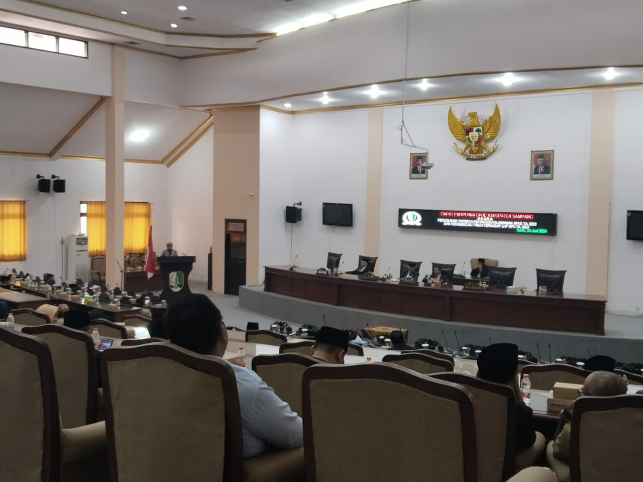 Gelar Rapat Paripurna, DPRD Sampang Sahkan Raperda Pertanggungjawaban APBD 2023