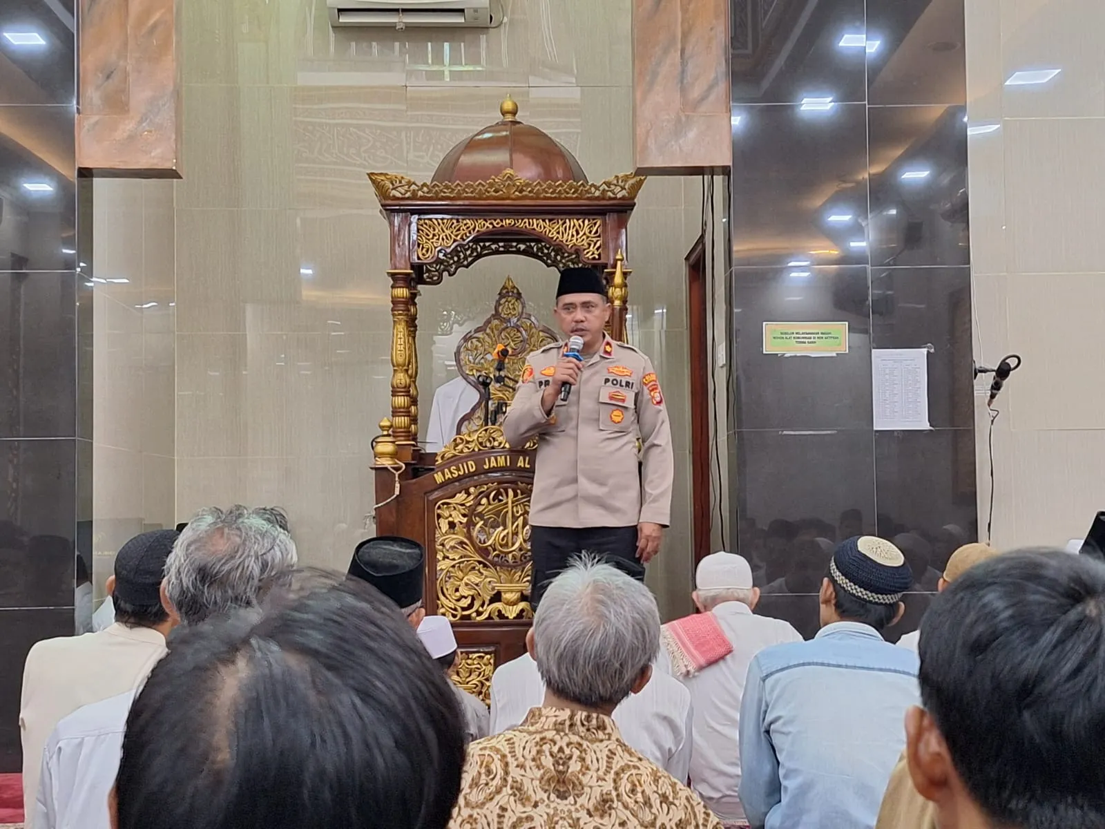 Safari Religi Kapolsek Matraman Sampaikan Himbauan Kamtibmas Kepada Jemaah Sholat Jumat