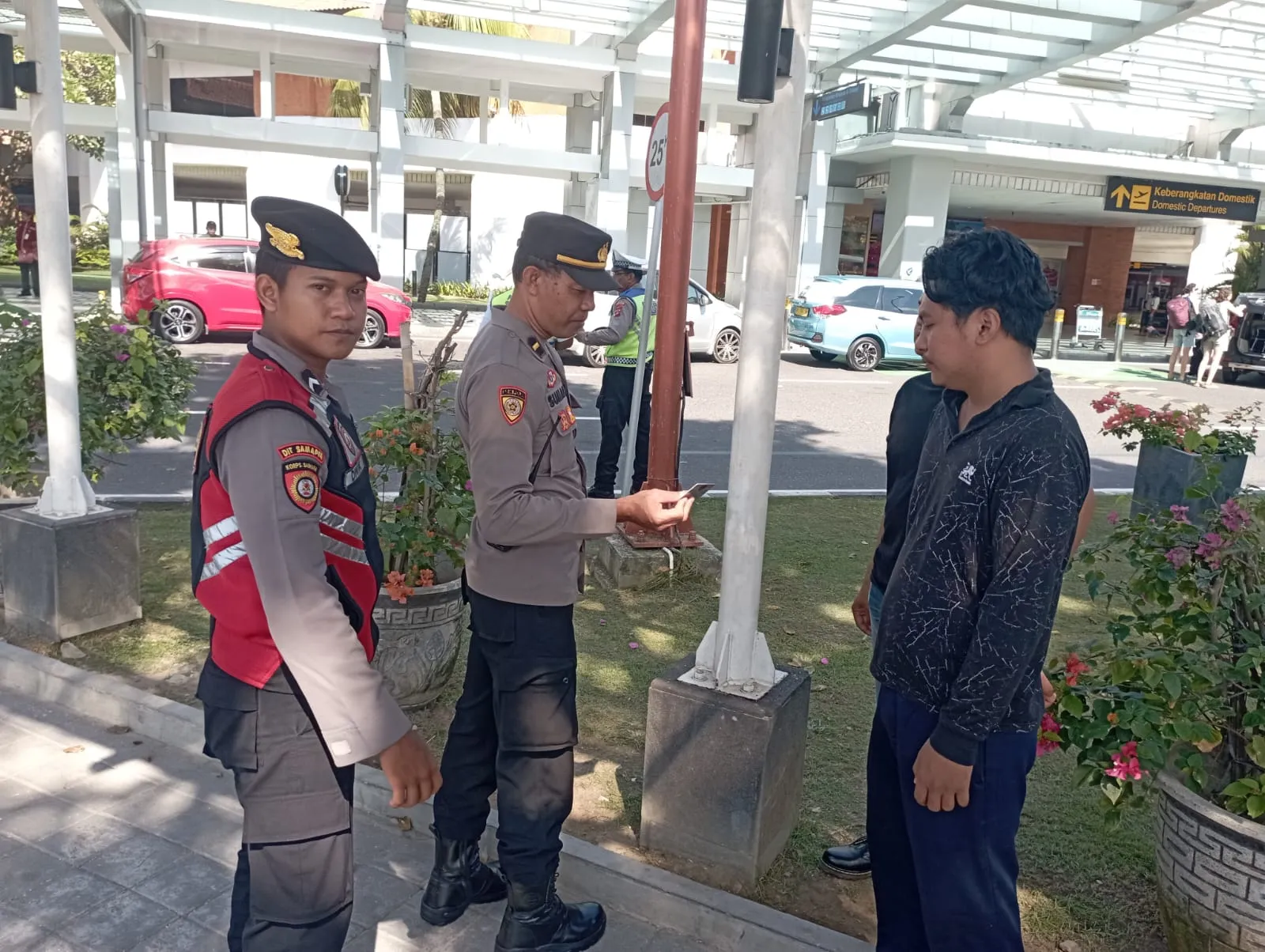 Polres Bandara Ngurah Rai Laksanakan KRYD Ciptakan Situasi Kamtibmas dan Kondusif