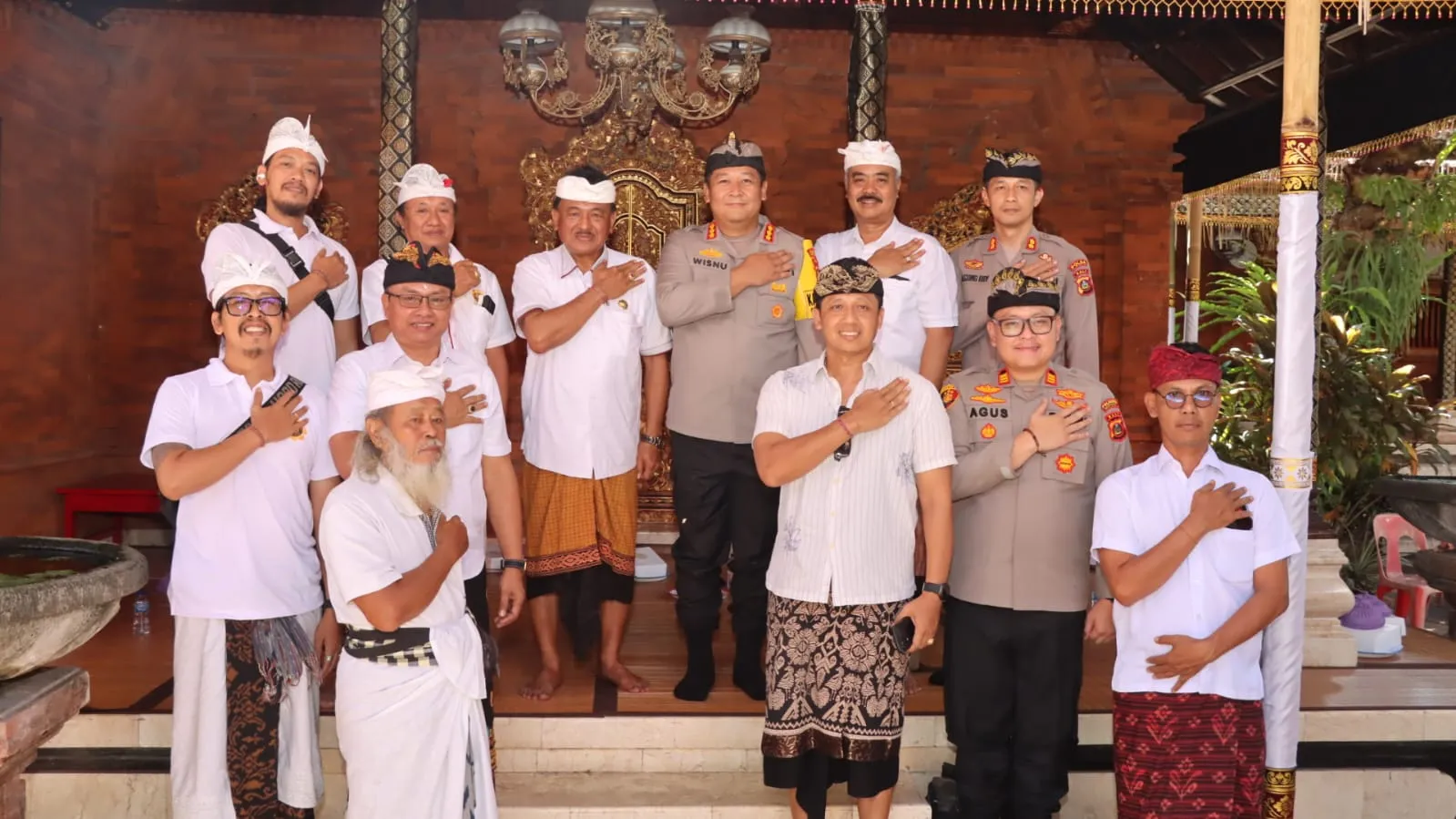 Kapolresta Denpasar Silaturahmi Dengan Penglingsir Puri Ageng Pemayun Kesiman Jaga Situasi Kamtibmas Jelang Pilkada Serentak