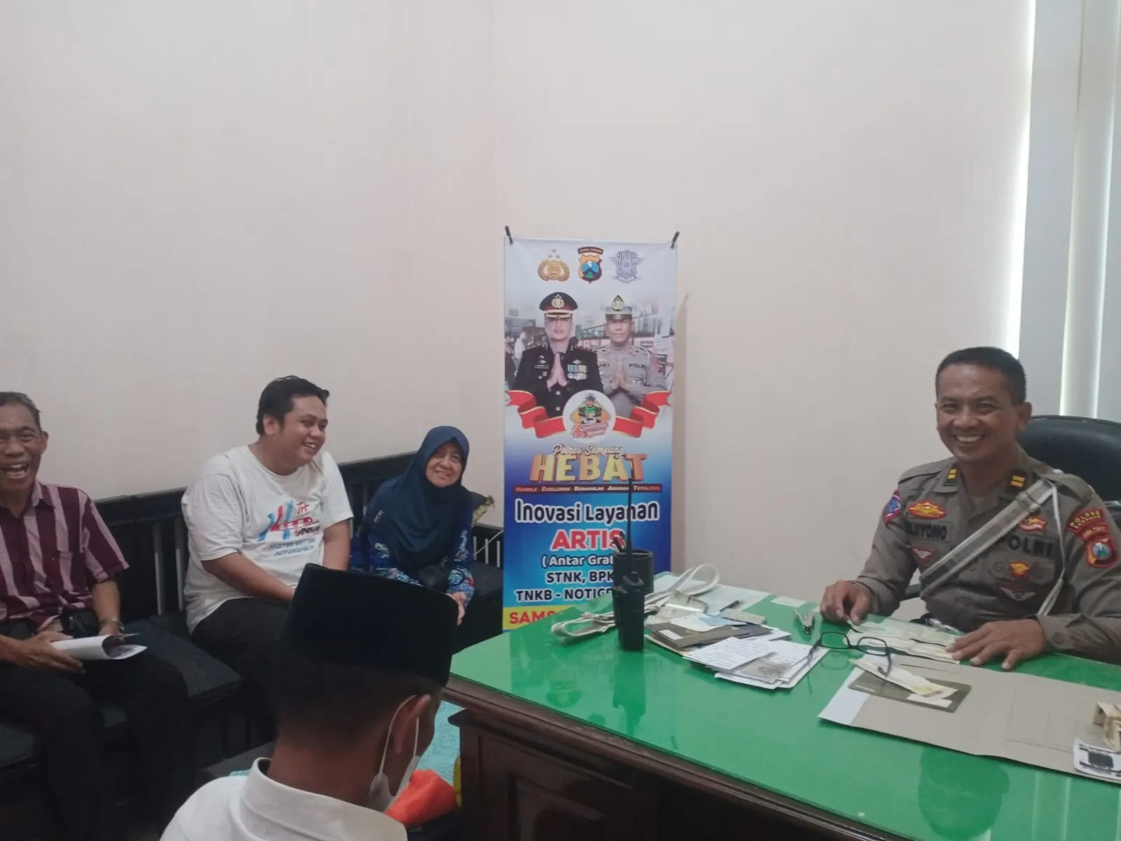 Kantor Samsat Tutup Sampai Jam Berapa, Petugas Samsat Polres Sampang Memberikan Penjelasan
