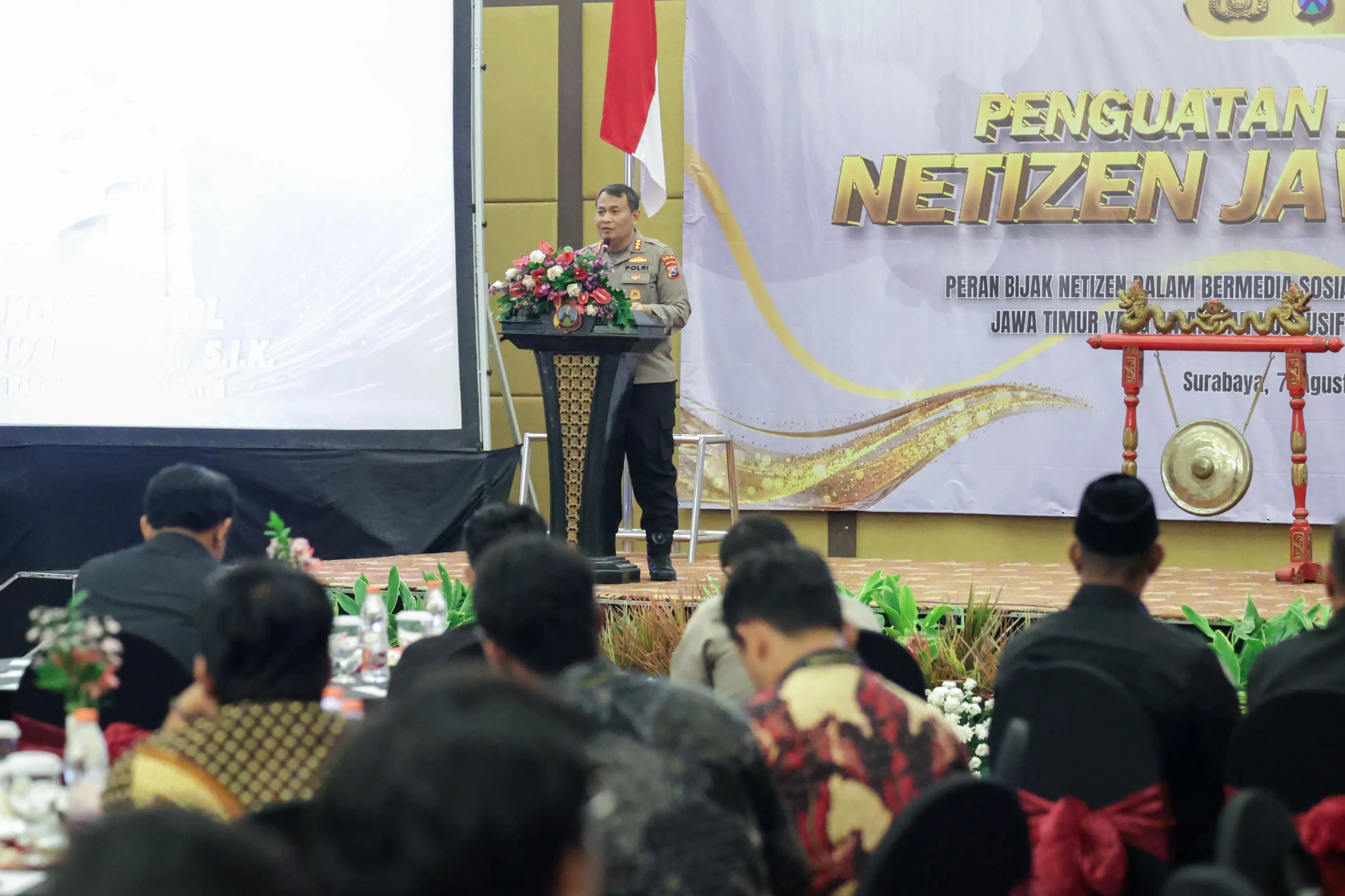 Jogo Jatim, Bidhumas Polda Jawa Timur Bersama Netizen Deklarasi Pilkada Aman dan Damai 2024