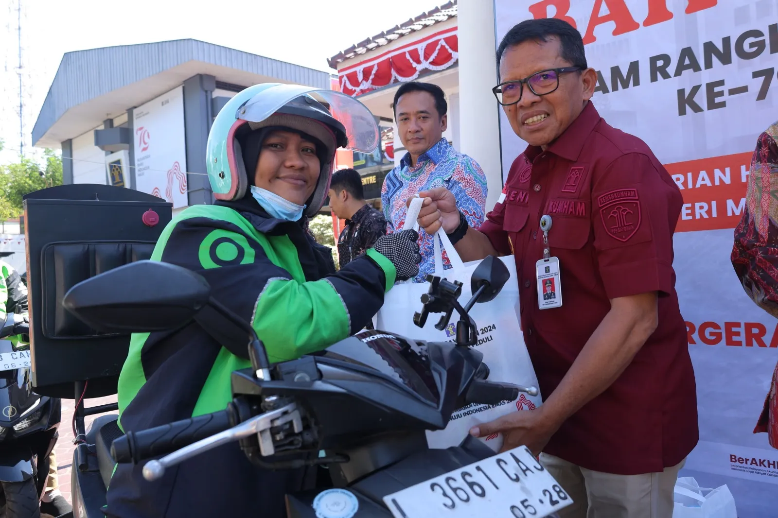 Kemenkumham Jatim Peduli dan Berbagi Peringati Hari Lahir