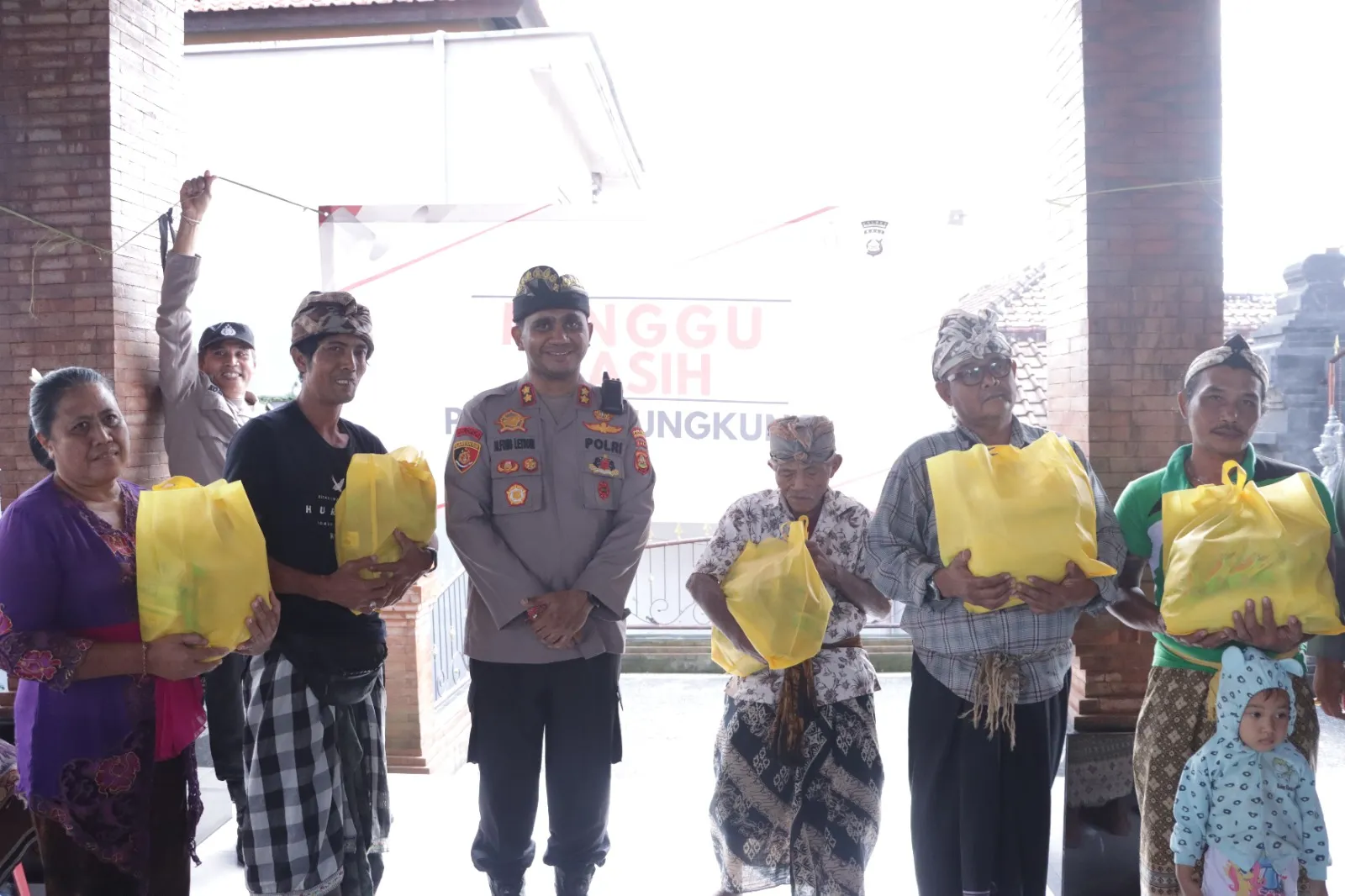 Jalin Silaturahmi Kapolres Klungkung Gelar Program Minggu Kasih