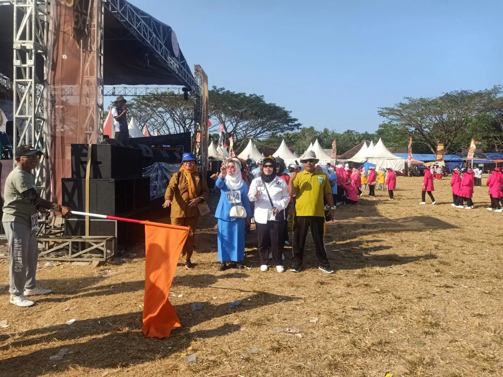 Jalan Santai dan Lomba Gerak Jalan Dalam Rangka HUT RI ke-79 di Kecamatan Cibaliung