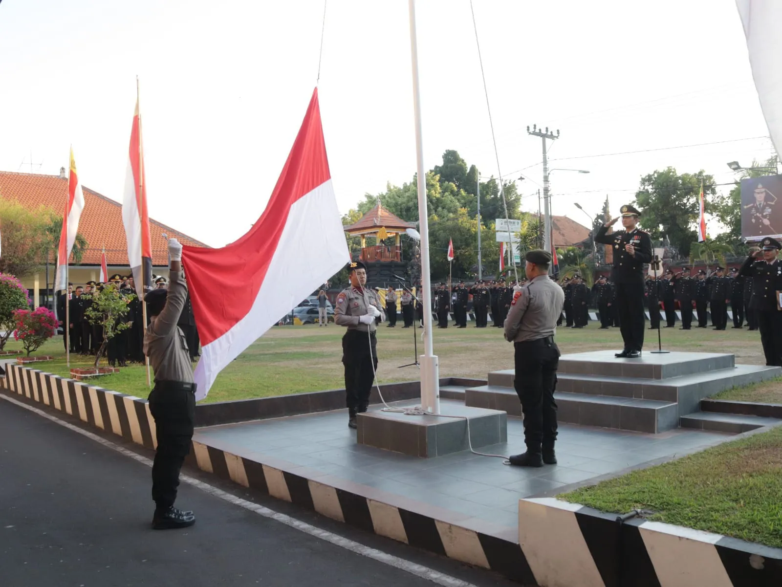Polres Buleleng Gelar Upacara Bendera Peringati HUT Ke-79 Kemerdekaan Republik Indonesia
