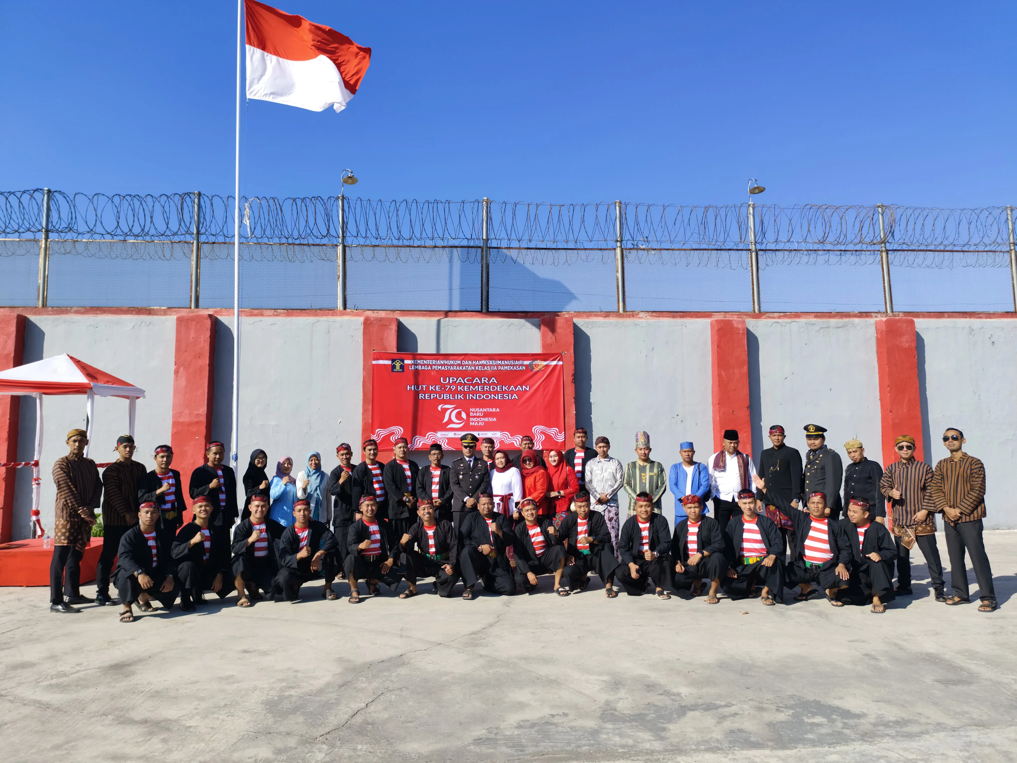 Bangun Pondasi Kokoh Menuju Indonesia Emas 2024, Lapas Pamekasan Gelar Upacara Bendera Peringatan HUT Kemerdekaan ke-79