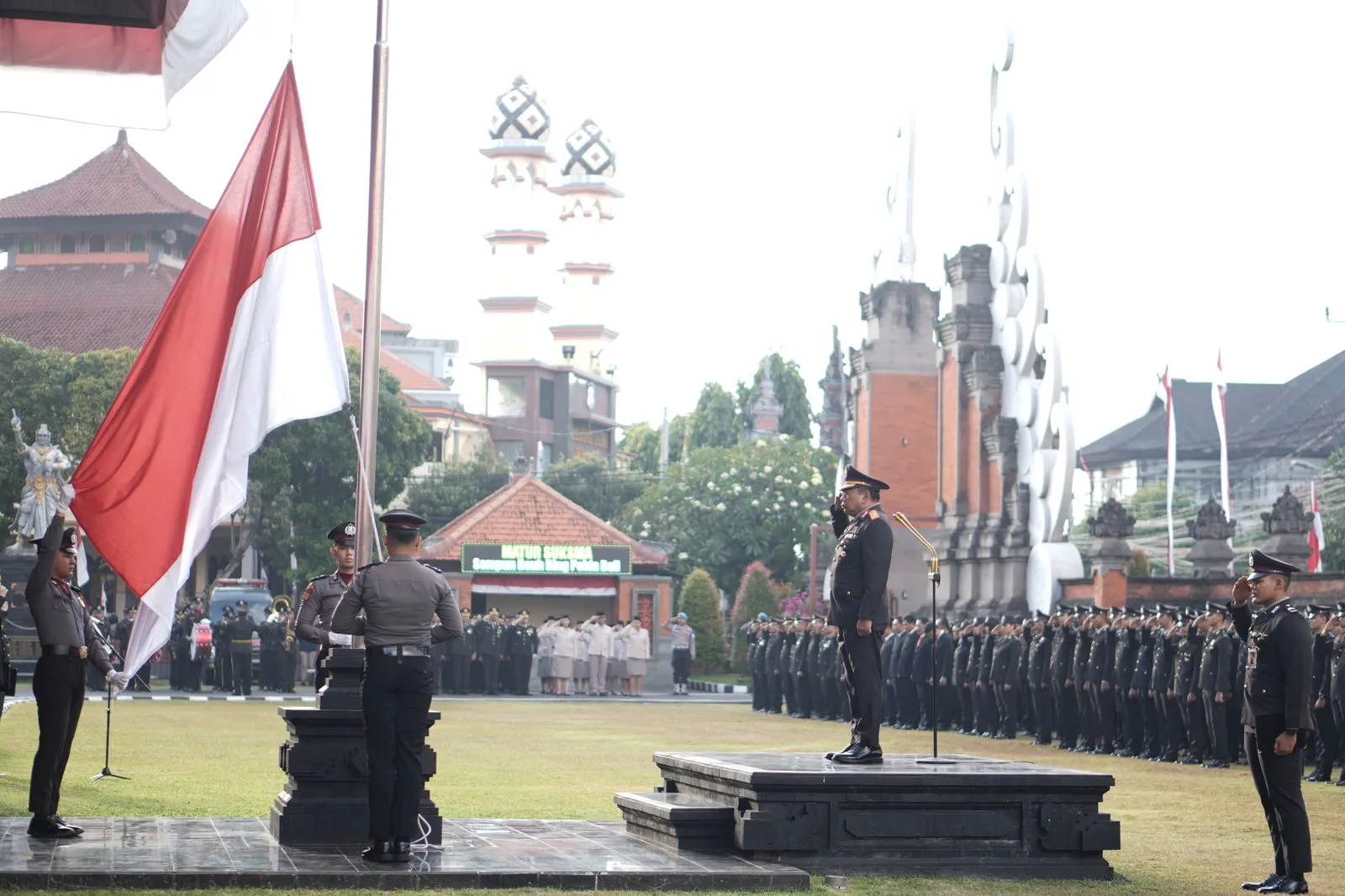 Polda Bali Gelar Upacara Bendera Peringati HUT Kemerdekaan Republik Indonesia ke-79