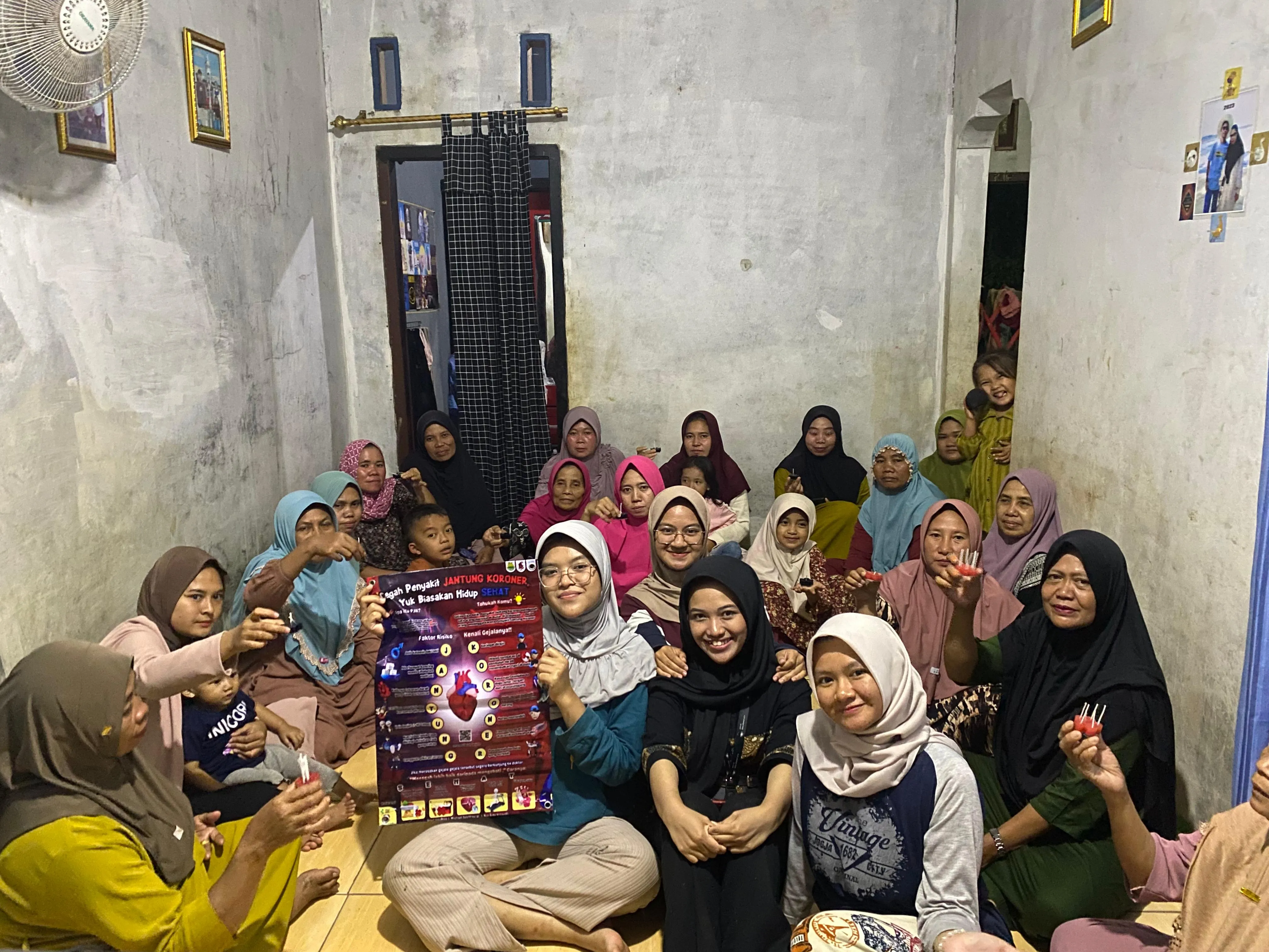 Dalam Upaya Mewujudkan Pembangunan Desa Berkelanjutan, KKM Kelompok 42 Untirta Gelar Lokakarya Pengolahan Minyak Bekas Menjadi Lilin