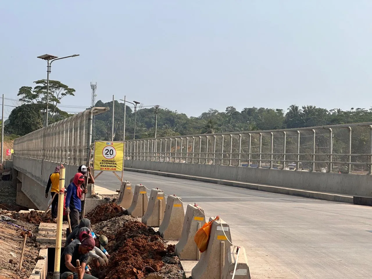 PT Sino Road And Bridge Group Membangun Terowongan di Bawah Jalan Raya Bojong-Picung Selesai Sesui Target