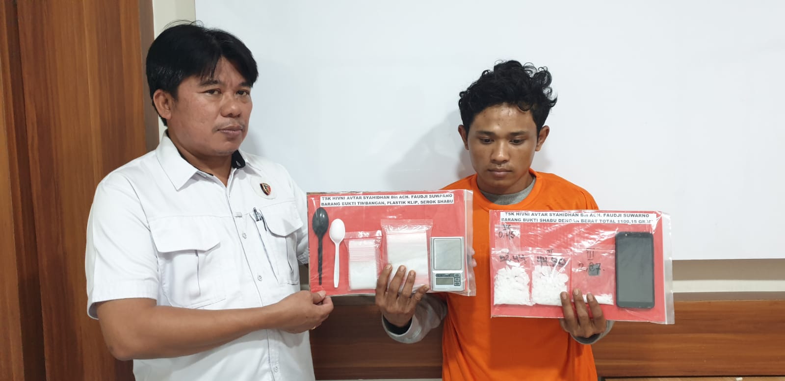 Satresnarkoba Polres Pelabuhan Tanjung Perak Ungkap Peredaran Narkotika Jenis Sabu dan Pil Ekstasi