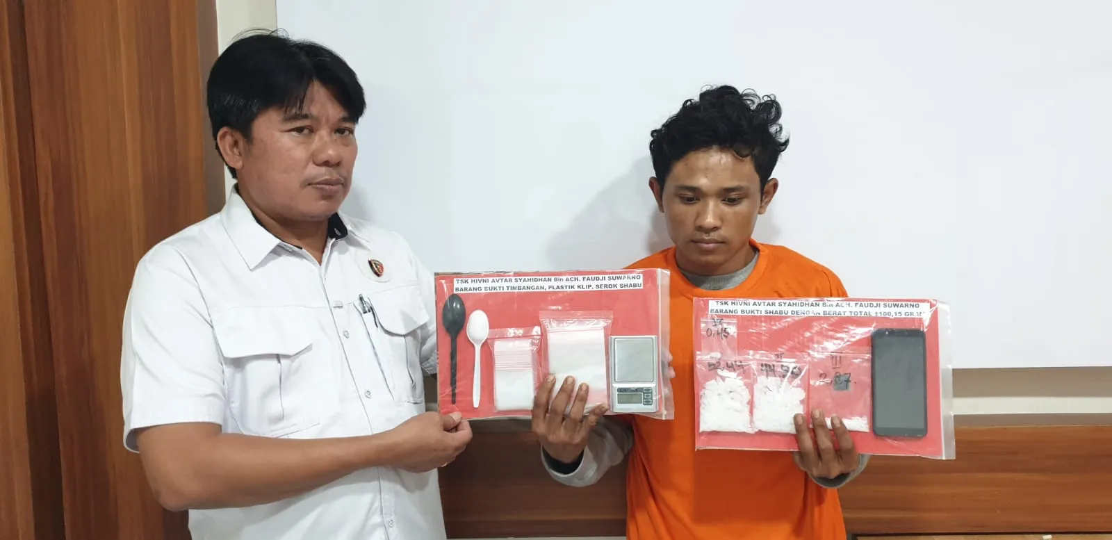 Satresnarkoba Polres Pelabuhan Tanjung Perak Ungkap Peredaran Narkotika Jenis Sabu dan Pil Ekstasi