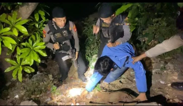 Seorang Pemuda Diamankan Polisi kedapatan Membawa Tembakau Sinte