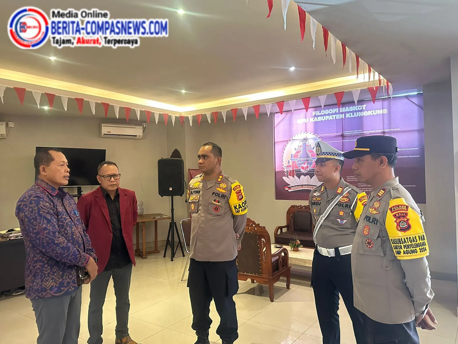 Kapolres Klungkung Pantau Personel Pengaman di Kantor KPU Klungkung
