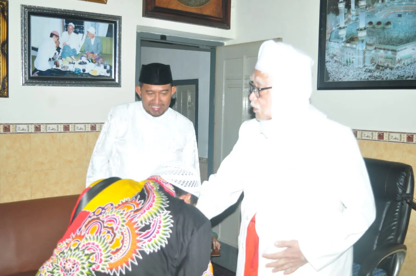 Pesan Penting Pengasuh Ponpes Lirboyo Kepada Achmad Fauzi, Titip Anak Yatim dan Duafa