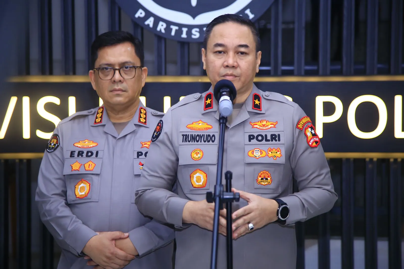Berikut Quote Karo Penmas Divhumas Polri Brigjen. Pol. Trunoyudo Wisnu Andiko, S.I.K 