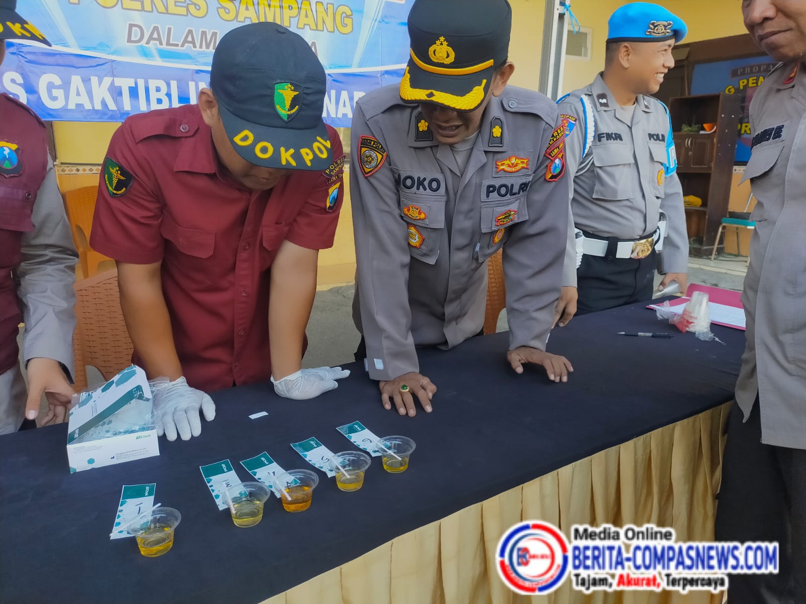 Jelang Pengamanan Pilkada 2024, Polres Sampang Tes Urine Anggota dan Jajarannya