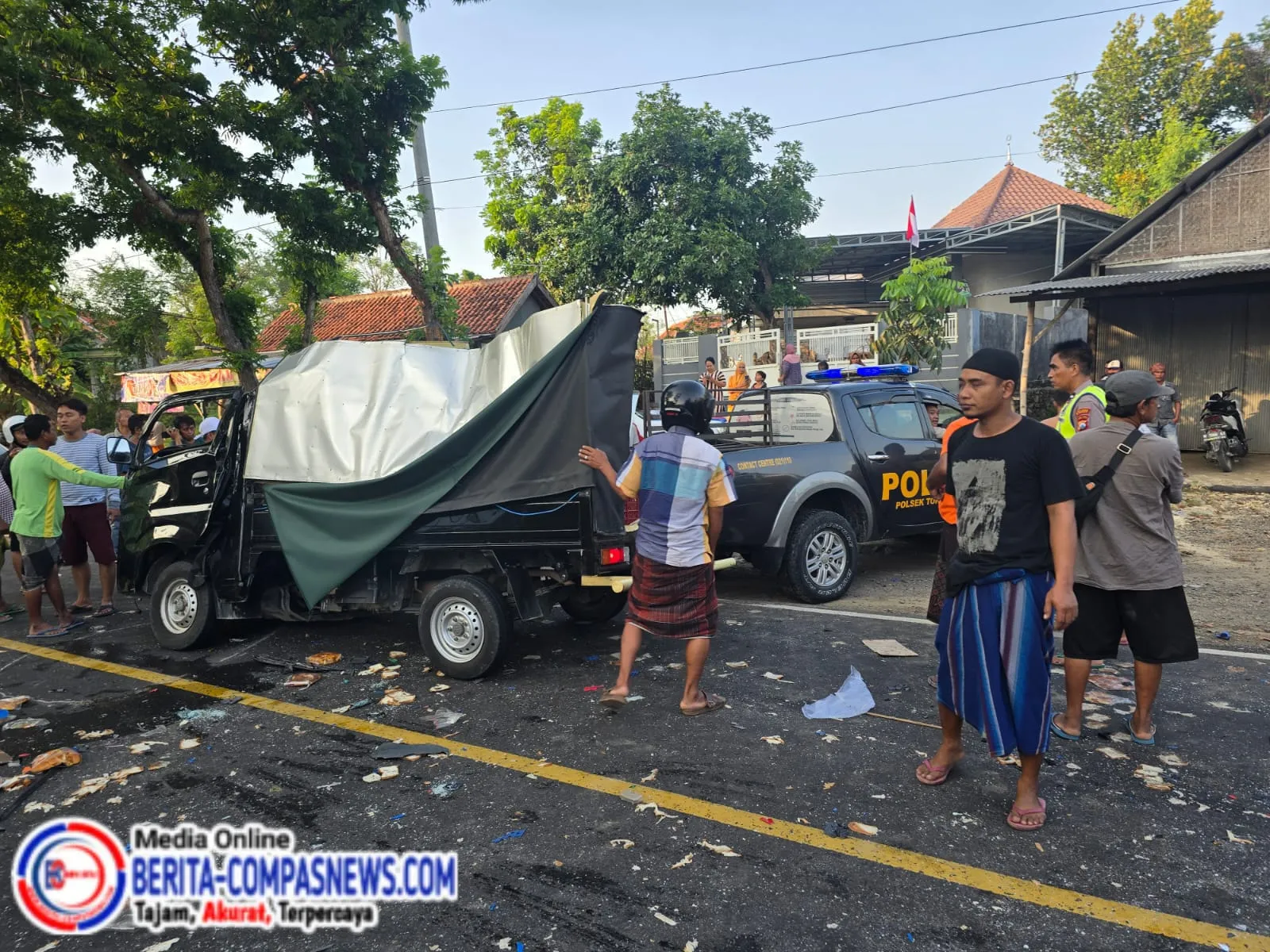 Diduga Ngantuk Berat! Sopir Pick Up Tabrak Truk Hingga Tewas