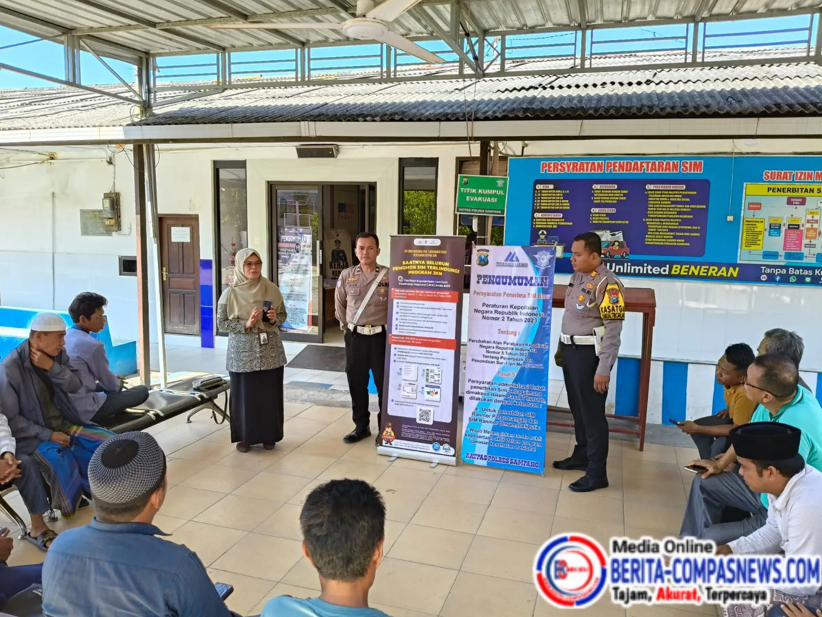 Satpas Polres Sampang Sosialisasi BPJS Sebagai Syarat Permohonan Pembuatan SIM Baru