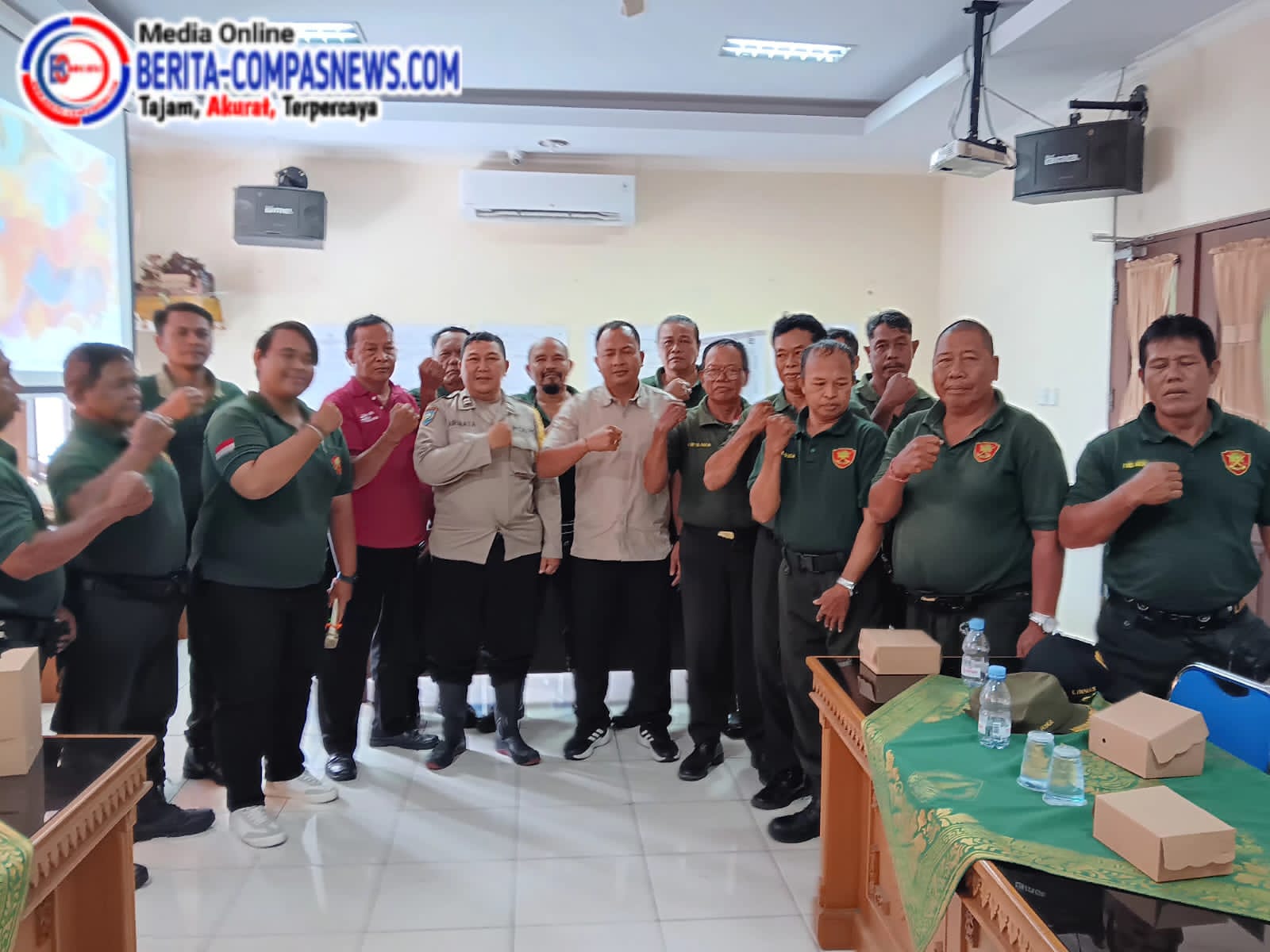 Polresta Denpasar Gelar Penyuluhan Bahaya Penyalahgunaan Narkoba Bagi Linmas Desa Seminyak