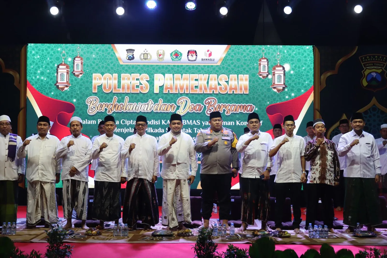 Lapas Narkotika Kelas IIA Pamekasan Hadiri Acara Polres Bersholawat dan Doa Bersama Untuk Kondusifitas Jelang Pilkada Serentak